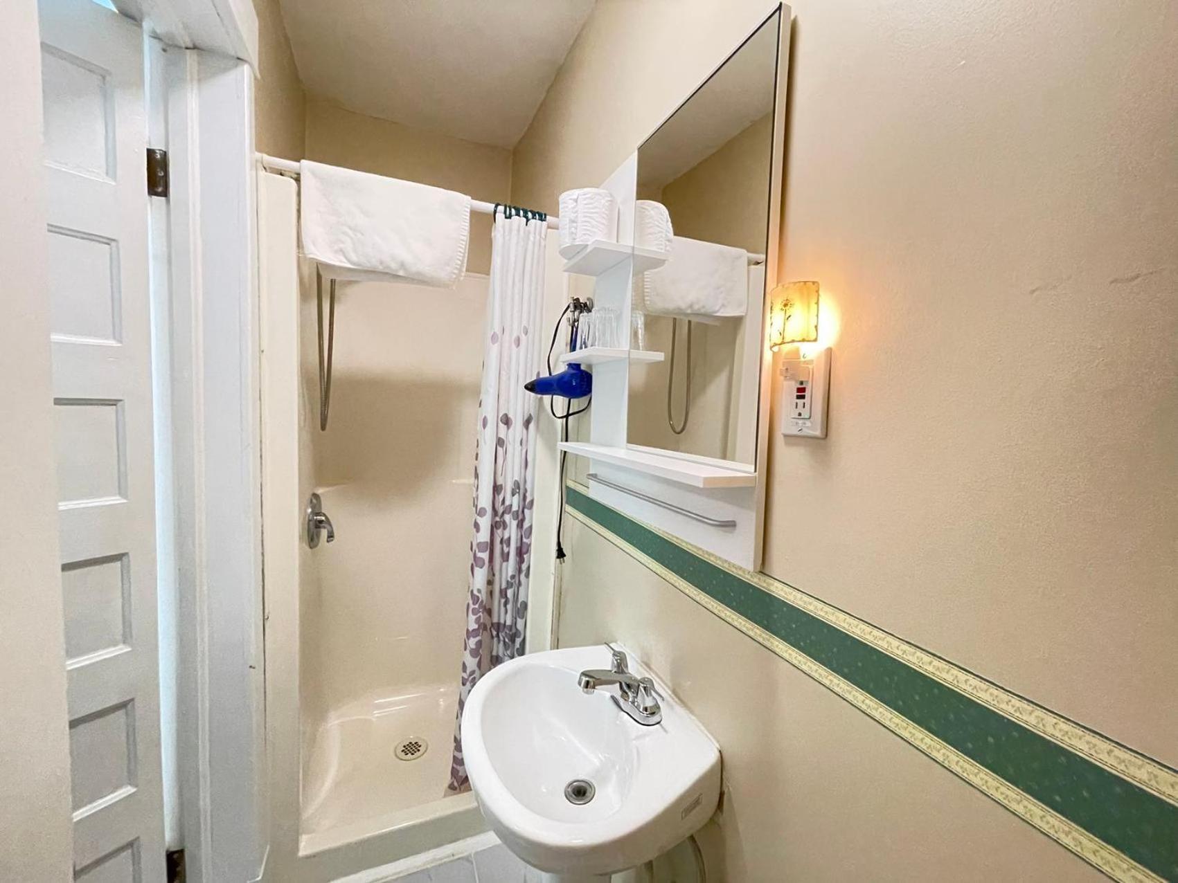 Strathaird Bed And Breakfast Niagara Falls Exterior photo