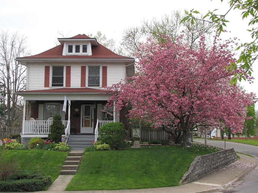 Strathaird Bed And Breakfast Niagara Falls Exterior photo