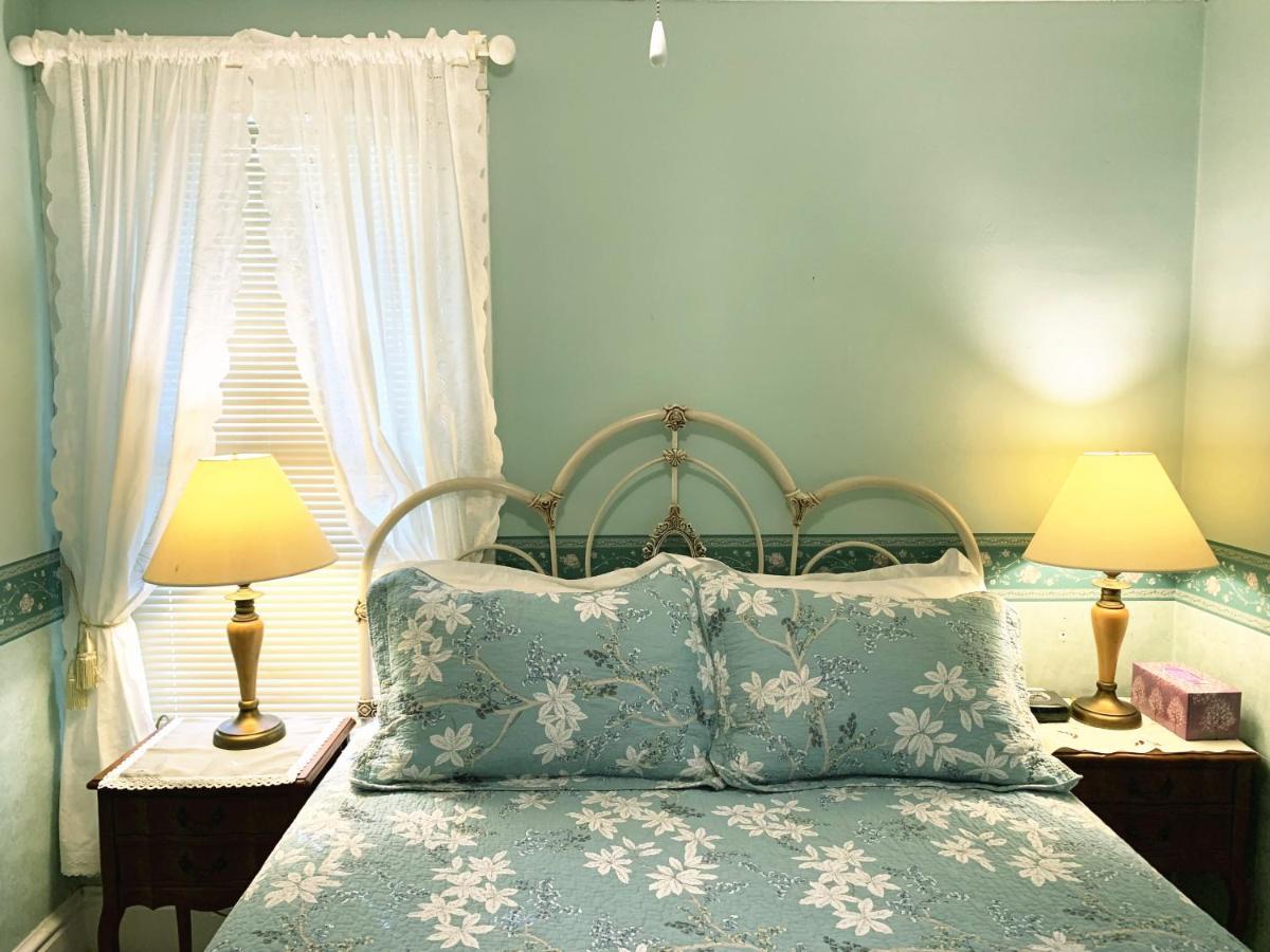 Strathaird Bed And Breakfast Niagara Falls Exterior photo